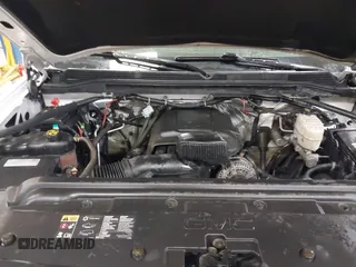 2018 GMC Sierra 2500HD SLE z VIN 1GT22SEG0JZ334319, wystawiony jako IAAI lot #42126870 z przebiegiem 78 935 mil mil oraz . Historia ofert i sprzedaży dostępna na DreamBid. Obrazek 10.