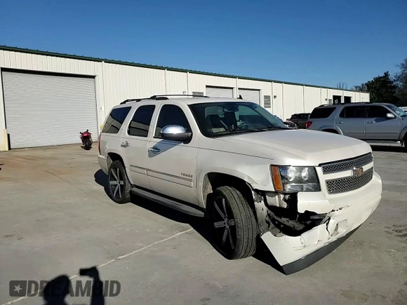 2010 Chevrolet Tahoe LTZ z VIN 1GNUCCE07AR209260, wystawiony jako Copart lot #89084135 z przebiegiem 286 975 mil mil oraz Szkoda całkowita • Salvage title. Historia ofert i sprzedaży dostępna na DreamBid. Obrazek 11.