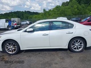 2014 Nissan Maxima SV with VIN 1N4AA5AP2EC443353, listed as a IAAI auction lot 42538040 with 174,615 mi miles and . Bid and sale history available at DreamBid. Image 15.