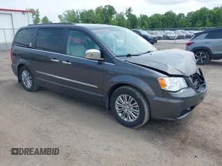 2015 Chrysler Town & Country Touring L z VIN 2C4RC1CG2FR677644, wystawiony jako IAAI lot #42438374 z przebiegiem 115 714 mil mil oraz . Historia ofert i sprzedaży dostępna na DreamBid. Obrazek 1.