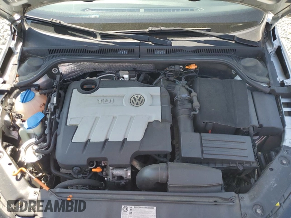2012 Volkswagen Jetta TDI w/Premium & Nav с VIN 3VWLL7AJ4CM426910, выставлен на аукционе Copart как лот 53111065 с пробегом 137 376 миль миль и Списание • Salvage title. История ставок и продаж доступна на DreamBid. Изображение 11.