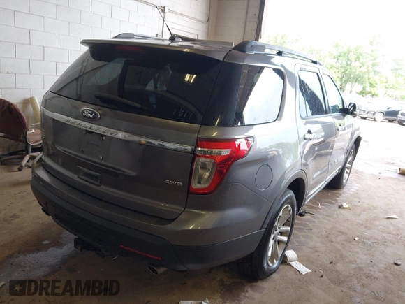 2012 Ford Explorer XLT with VIN 1FMHK8D86CGA49027, listed as a IAAI auction lot 42527213 with 245,508 mi miles and . Bid and sale history available at DreamBid. Image 4.