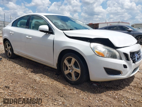 2012 Volvo S60 T5 с VIN YV1622FS4C2115146, выставлен на аукционе IAAI как лот 42216639 с пробегом 95 860 миль миль и . История ставок и продаж доступна на DreamBid. Изображение 1.