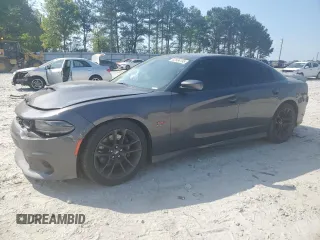 2020 Dodge Charger Scat Pack z VIN 2C3CDXGJ6LH183191, wystawiony jako Copart lot #52880195 z przebiegiem 77 297 mil mil oraz Szkody całkowita. Historia ofert i sprzedaży dostępna na DreamBid. Obrazek 1.