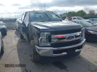 2018 Ford F-250 XL z VIN 1FT7W2B68JEC44218, wystawiony jako IAAI lot #42157081 z przebiegiem 173 909 mil mil oraz . Historia ofert i sprzedaży dostępna na DreamBid. Obrazek 1.