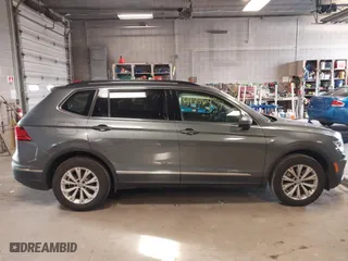 2018 Volkswagen Tiguan SEL with VIN 3VV2B7AX8JM043153, listed as a IAAI auction lot 41796437 with 88,682 mi miles. Bid and sale history available at carsss.com. Image 13.