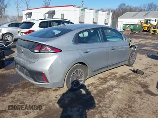 2020 Hyundai Ioniq Limited with VIN KMHC85LJXLU073635, listed as a IAAI auction lot 41371618 with 33,518 mi miles and . Bid and sale history available at DreamBid. Image 4.