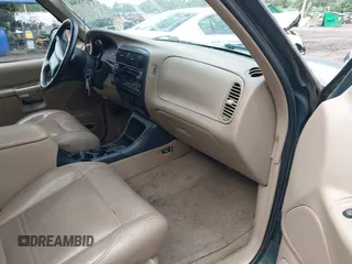 1999 Ford Explorer XLT with VIN 1FMZU34E7XZB53284, listed as a IAAI auction lot 42593344 with 93,146 mi miles and . Bid and sale history available at DreamBid. Image 5.