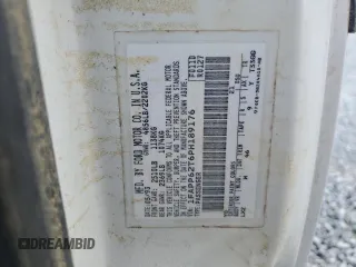 1993 Ford Thunderbird LX z VIN 1FAPP62T6PH189176, wystawiony jako Copart lot #78146094 z przebiegiem 107 514 mil mil oraz Szkoda całkowita • Salvage title. Historia ofert i sprzedaży dostępna na DreamBid. Obrazek 12.