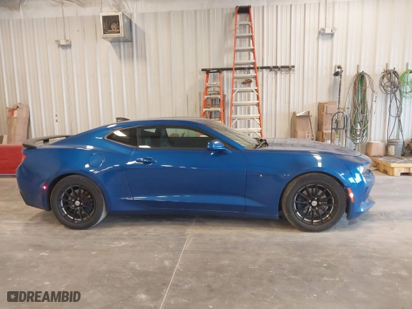 2016 Chevrolet Camaro 2LT with VIN 1G1FD1RS4G0189165, listed as a IAAI auction lot 41841175 with 67,564 mi miles. Bid and sale history available at carsss.com. Image 13.