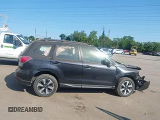 2018 Subaru Forester z VIN JF2SJABC6JH422894, wystawiony jako IAAI lot #42548743 z przebiegiem 66 628 mil mil oraz . Historia ofert i sprzedaży dostępna na DreamBid. Obrazek 13.