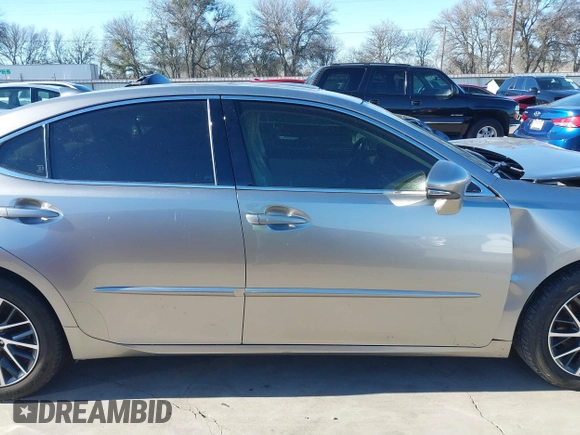 2016 Lexus ES with VIN 58ABK1GG8GU032522, listed as a IAAI auction lot 41666584 with 60,416 mi miles and . Bid and sale history available at carsss.com. Image 14.