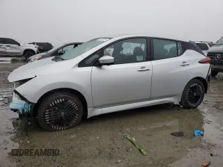 2025 Nissan LEAF SV Plus with VIN 1N4CZ1CV1SC558995, listed as a Copart auction lot 41471515 with 361 mi miles and Salvage Title. Bid and sale history available at carsss.com. Image 1.