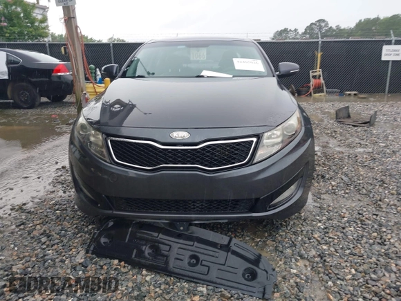 2011 Kia Optima SX z VIN KNAGR4A63B5123700, wystawiony jako IAAI lot #42405026 z przebiegiem 158 349 mil mil oraz . Historia ofert i sprzedaży dostępna na DreamBid. Obrazek 6.