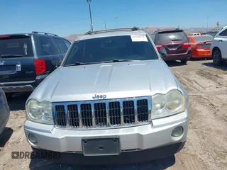2005 Jeep Grand Cherokee Limited with VIN 1J4HR58N55C561719, listed as a IAAI auction lot 42648942 with 70,106 mi miles and . Bid and sale history available at DreamBid. Image 11.