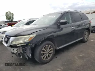 2013 Nissan Pathfinder SV with VIN 5N1AR2MN6DC640578, listed as a Copart auction lot 63201285 with 142,733 mi miles and Clean title. Bid and sale history available at DreamBid. Image 1.