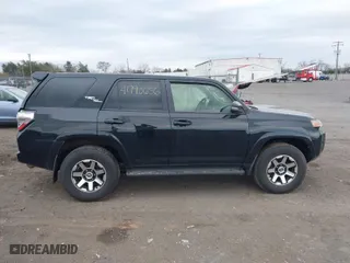 2018 Toyota 4Runner SR5 with VIN JTEBU5JR0J5590207, listed as a IAAI auction lot 41790656 with 73,590 mi miles. Bid and sale history available at carsss.com. Image 13.