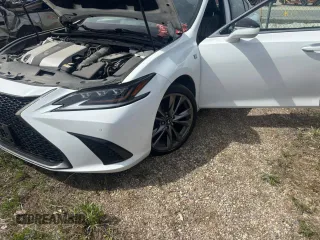 2019 Lexus ES 350 z VIN 58ABZ1B16KU002779, wystawiony jako Copart lot #54559805 z przebiegiem Nie podano mil oraz Czysty tytuł • Clean title. Historia ofert i sprzedaży dostępna na DreamBid. Obrazek 1.