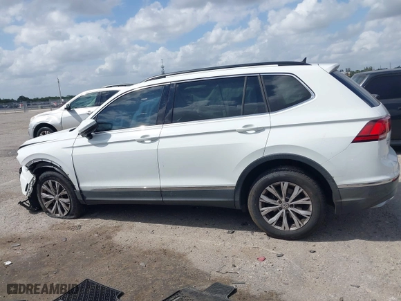 2018 Volkswagen Tiguan SEL with VIN 3VV3B7AX7JM219565, listed as a IAAI auction lot 41906582 with 92,391 mi miles. Bid and sale history available at carsss.com. Image 14.