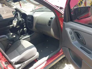 2007 Ford Escape XLS z VIN 1FMYU02Z07KA05549, wystawiony jako IAAI lot #42398878 z przebiegiem 180 243 mil mil oraz . Historia ofert i sprzedaży dostępna na DreamBid. Obrazek 5.