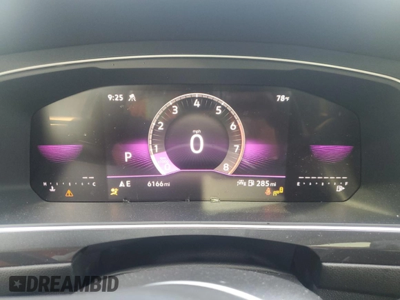2024 Volkswagen Tiguan SE R-Line Black with VIN 3VV8B7AX4RM067827, listed as a Copart auction lot 62585995 with 6,166 mi miles and Salvage title. Bid and sale history available at DreamBid. Image 9.