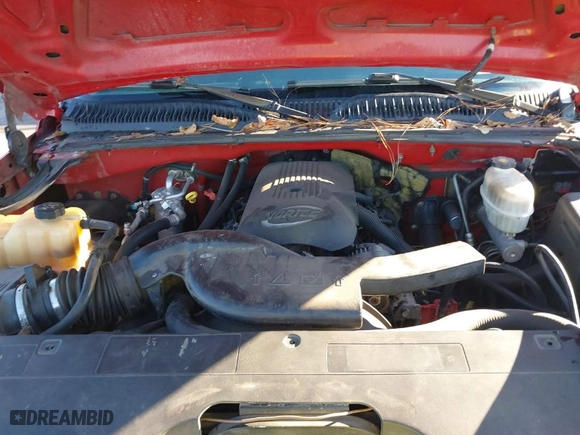 2003 Chevrolet Silverado 1500HD LS with VIN 1GCGK13U93F215987, listed as a IAAI auction lot 41032912 with 304,110 mi miles. Bid and sale history available at carsss.com. Image 10.