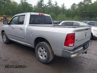 2010 Dodge 1500 SLT z VIN 1D7RV1GP2AS159888, wystawiony jako IAAI lot #42522234 z przebiegiem 218 774 mil mil oraz . Historia ofert i sprzedaży dostępna na DreamBid. Obrazek 3.