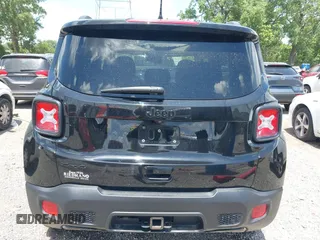 2018 Jeep Renegade Latitude with VIN ZACCJBBB2JPH59443, listed as a IAAI auction lot 42555557 with 66,689 mi miles and . Bid and sale history available at DreamBid. Image 16.