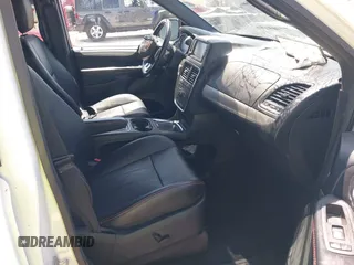 2020 Dodge Grand Caravan GT with VIN 2C4RDGEG5LR186154, listed as a IAAI auction lot 41998125 with 82,818 mi miles and . Bid and sale history available at DreamBid. Image 5.