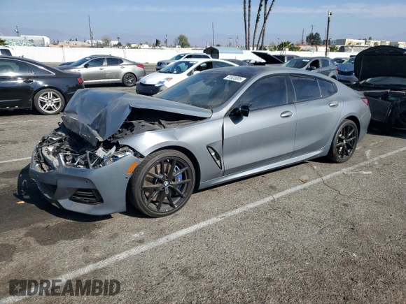 2023 BMW 8 Series M850i z VIN WBAGV8C0XPCK42813, wystawiony jako Copart lot #41823805 z przebiegiem Nie podano mil oraz Szkoda całkowita • Salvage title. Historia ofert i sprzedaży dostępna na DreamBid. Obrazek 1.