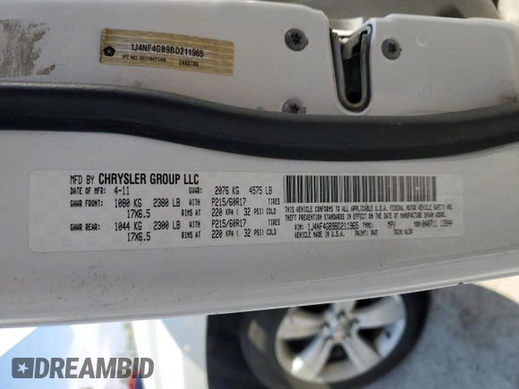 2011 Jeep Patriot Latitude X with VIN 1J4NF4GB9BD211965, listed as a Copart auction lot 44366385 with 111,318 mi miles and Salvage Title. Bid and sale history available at DreamBid. Image 13.
