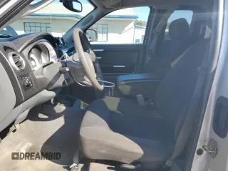 2006 Mitsubishi Raider Duro Cross with VIN 1Z7HT32N06S578928, listed as a Copart auction lot 52421195 with 67,977 mi miles and Clean Title. Bid and sale history available at carsss.com. Image 7.