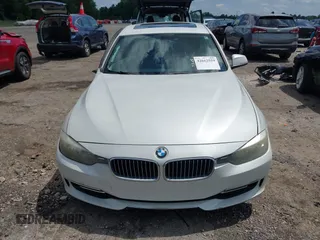 2013 BMW 3 Series 328i z VIN WBA3A5C51DJ461736, wystawiony jako IAAI lot #42662559 z przebiegiem 152 985 mil mil oraz . Historia ofert i sprzedaży dostępna na DreamBid. Obrazek 12.