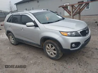 2011 Kia Sorento LX with VIN 5XYKTDA13BG181459, listed as a IAAI auction lot 41958510 with 299,712 mi miles and . Bid and sale history available at DreamBid. Image 1.