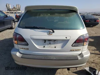 2002 Lexus RX 300 z VIN JTJGF10U920123463, wystawiony jako Copart lot #58590775 z przebiegiem 244 066 mil mil oraz Tytuł czysty. Historia ofert i sprzedaży dostępna na DreamBid. Obrazek 6.