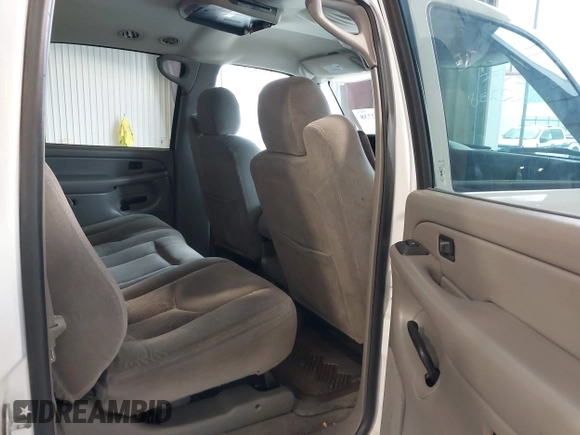 2005 Chevrolet Suburban Z71 z VIN 3GNFK16Z55G248593, wystawiony jako IAAI lot #42362738 z przebiegiem 215 711 mil mil oraz . Historia ofert i sprzedaży dostępna na DreamBid. Obrazek 8.