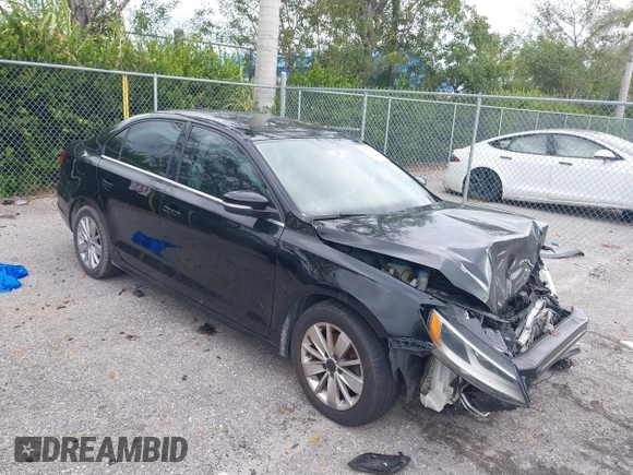 2015 Volkswagen Jetta SE with VIN 3VWD17AJ7FM276323, listed as a IAAI auction lot 40772955 with 135,593 mi miles and . Bid and sale history available at DreamBid. Image 1.