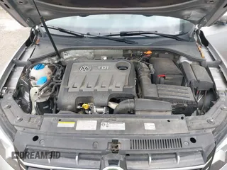 2014 Volkswagen Passat SE z VIN 1VWBN7A3XEC022098, wystawiony jako IAAI lot #42130334 z przebiegiem 88 433 mil mil oraz . Historia ofert i sprzedaży dostępna na DreamBid. Obrazek 10.