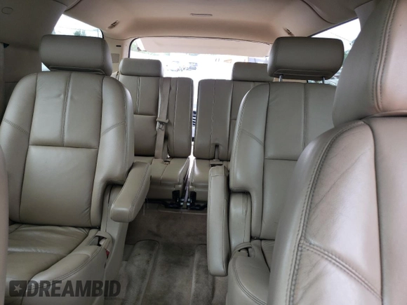 2008 Chevrolet Suburban LT w/2LT with VIN 1GNFK16328R193634, listed as a Copart auction lot 68741644 with 265,320 mi miles and Salvage Title. Bid and sale history available at carsss.com. Image 10.