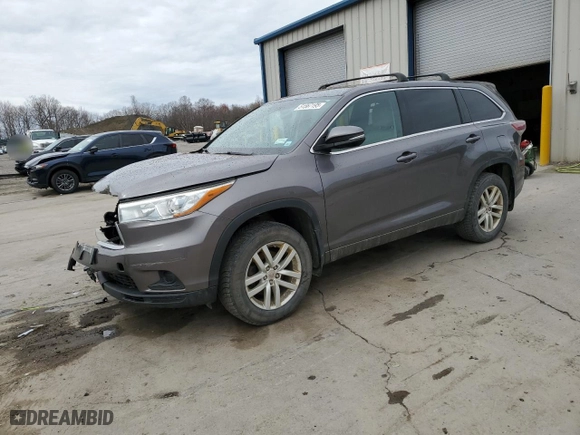 2015 Toyota Highlander LE with VIN 5TDBKRFHXFS082376, listed as a Copart auction lot 51567195 with 153,026 mi miles and Salvage Title. Bid and sale history available at carsss.com. Image 1.