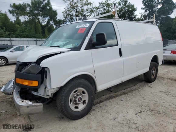 2019 GMC Savana Cargo Van with VIN 1GTW7AFG4K1372132, listed as a Copart auction lot 70141634 with 0 mi miles and Salvage Title. Bid and sale history available at carsss.com. Image 1.