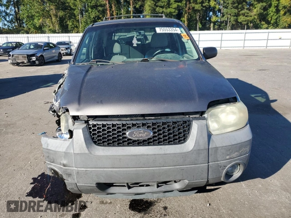 2005 Ford Escape XLT with VIN 1FMCU93105KA96729, listed as a Copart auction lot 75553354 with 220,081 mi miles and Salvage Title. Bid and sale history available at DreamBid. Image 5.