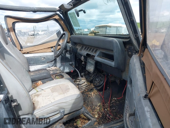 1993 Jeep Wrangler "S" with VIN 1J4FY19P5PP254999, listed as a IAAI auction lot 41742888 with 189,678 mi miles. Bid and sale history available at carsss.com. Image 5.