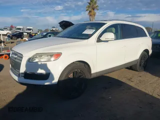 2007 Audi Q7 Premium with VIN WA1BY94L77D054967, listed as a IAAI auction lot 41618608 with 131,274 mi miles and . Bid and sale history available at DreamBid. Image 2.