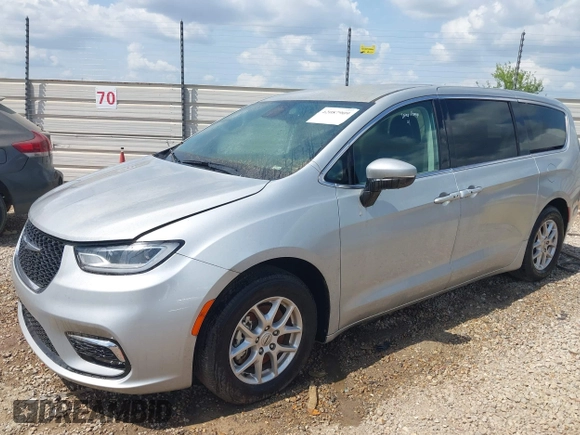 2023 Chrysler Pacifica Touring L with VIN 2C4RC1BG7PR521232, listed as a IAAI auction lot 42087909 with 34,609 mi miles and . Bid and sale history available at DreamBid. Image 16.