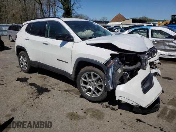 2022 Jeep Compass Latitude Lux с VIN 3C4NJDFB0NT113878, выставлен на аукционе Copart как лот 53637315 с пробегом Не указан миль и Списание • Salvage title. История ставок и продаж доступна на DreamBid. Изображение 4.