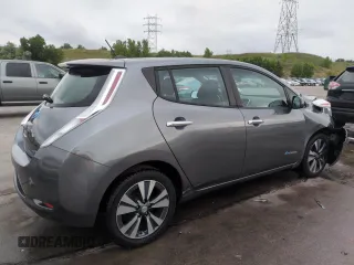 2015 Nissan LEAF S with VIN 1N4AZ0CP3FC327105, listed as a Copart auction lot 61426595 with 71,693 mi miles and Salvage title. Bid and sale history available at DreamBid. Image 3.