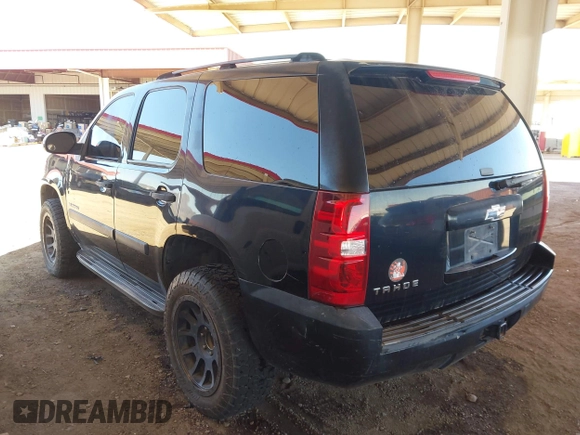 2007 Chevrolet Tahoe LS with VIN 1GNFC13C07R266418, listed as a IAAI auction lot 42435750 with 321,712 mi miles and . Bid and sale history available at DreamBid. Image 3.
