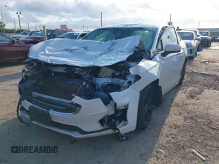 2020 Ford Fusion SE with VIN 3FA6P0HD5LR148104, listed as a IAAI auction lot 42049789 with 88,885 mi miles and . Bid and sale history available at DreamBid. Image 17.
