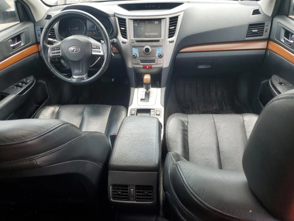 2013 Subaru Outback Limited with VIN 4S4BRCPC9D3268125, listed as a Copart auction lot 64273415 with 193,057 mi miles and Salvage title. Bid and sale history available at DreamBid. Image 8.